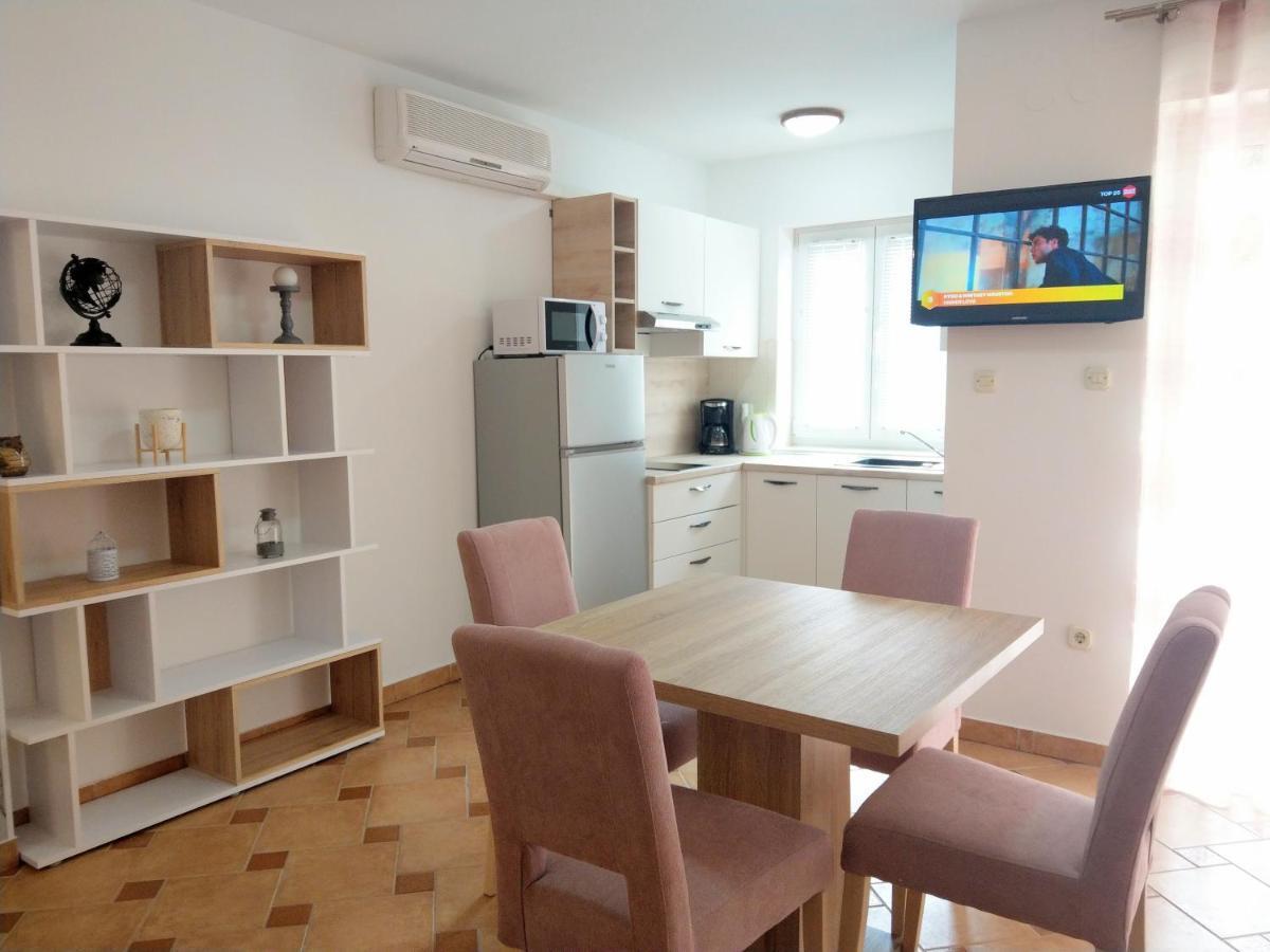 Apartment Koruna Medulin Exterior photo